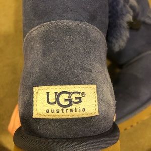 Navy blue bailey button midi UGG boots size 9